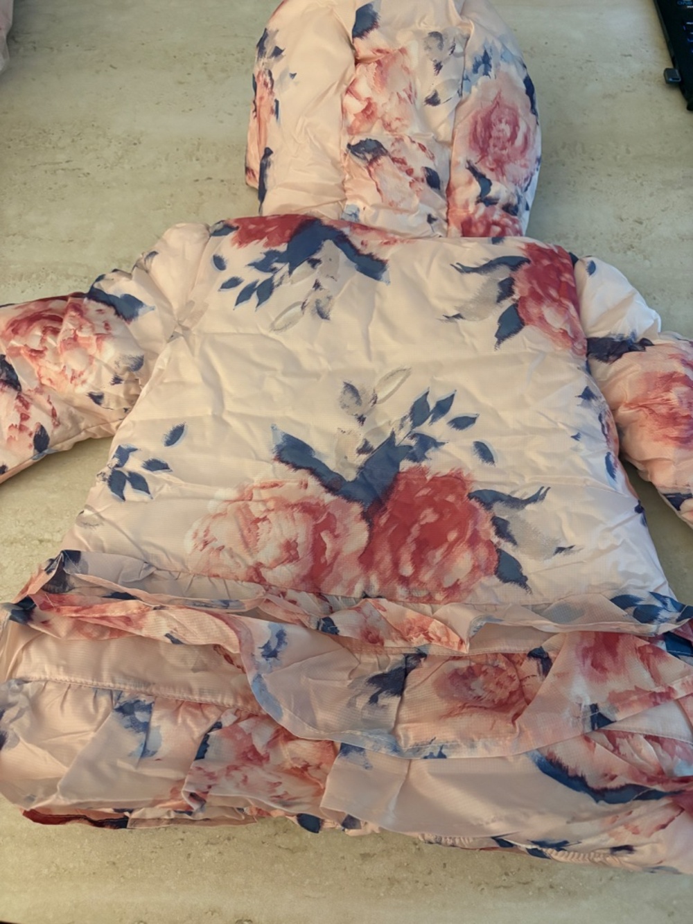 Gymboree Floral Puffer Coat. - Picture 4 of 4